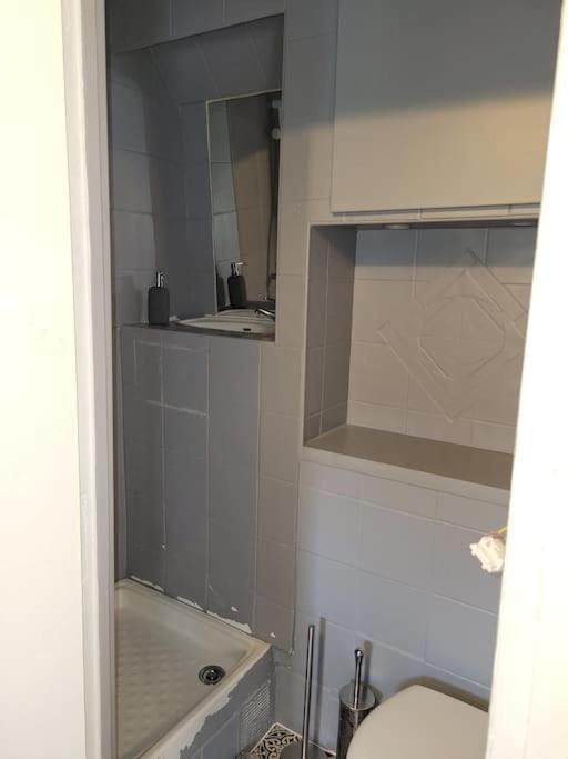 Fully Equipped Apartment 2 To 4 Beds Marselha Exterior foto